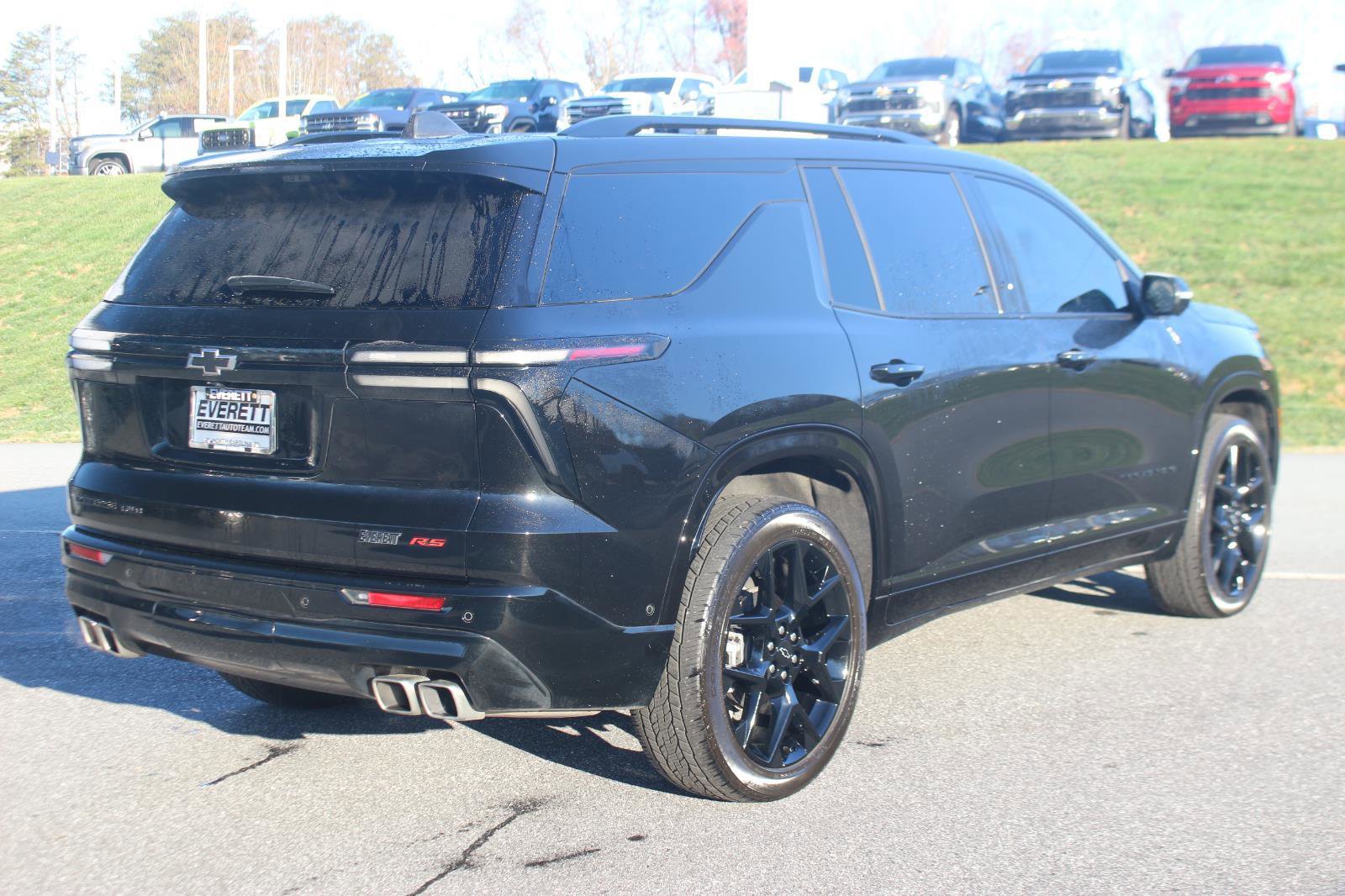 Used 2024 Chevrolet Traverse RS w/ LPO, Floor Liner Package image 7