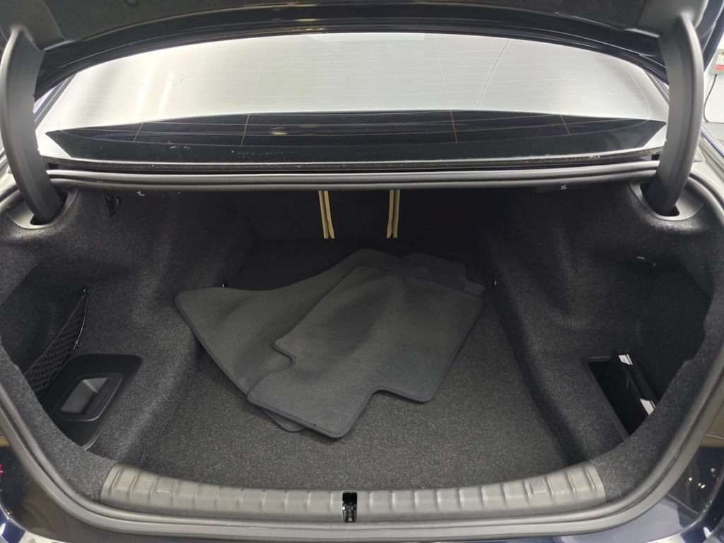 Used 2019 BMW 530i w/ Convenience Package RWD image 17