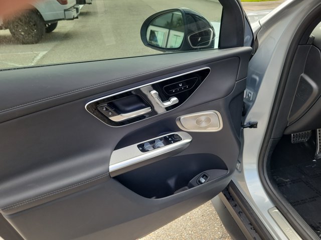 Used 2024 Mercedes-Benz GLC 300 4MATIC image 20
