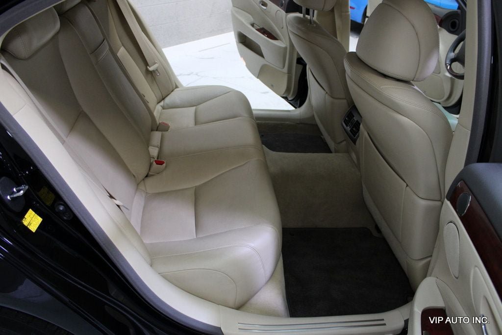 Used 2011 Lexus LS 460 L w/ Luxury Value Edition RWD image 31
