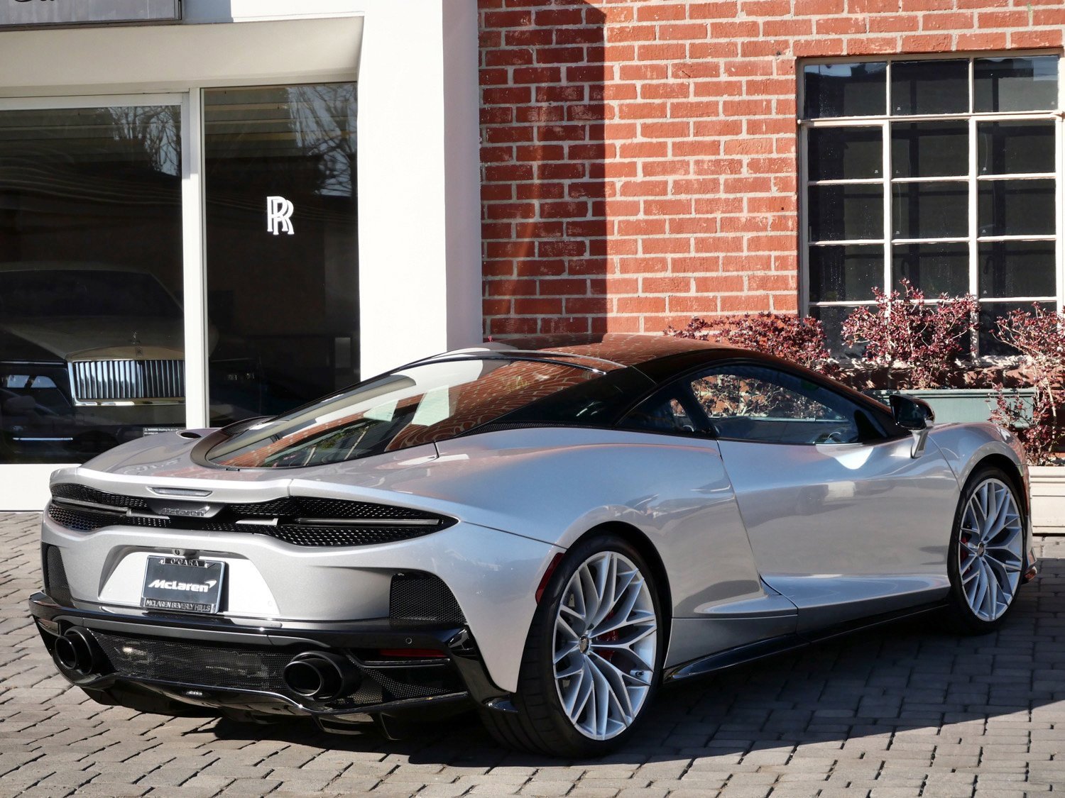 Used 2023 McLaren GT image 4