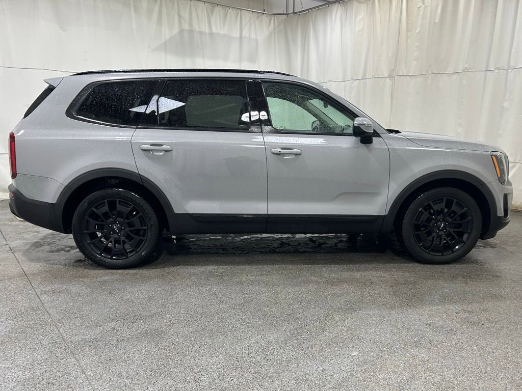 Used 2022 Kia Telluride EX w/ EX Premium Package image 9