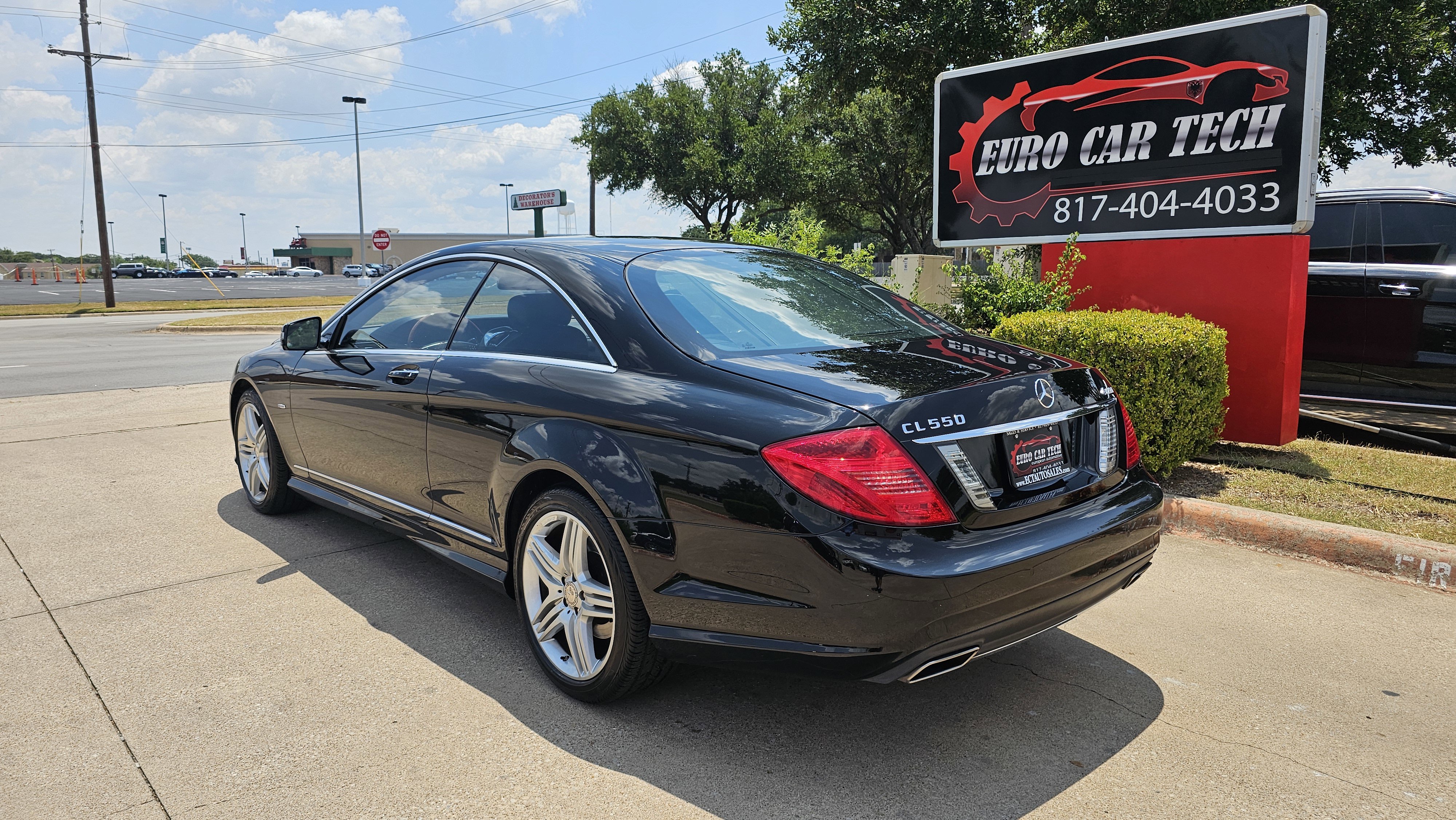 Used 2012 Mercedes-Benz CL 550 4MATIC w/ Sport Pkg image 3