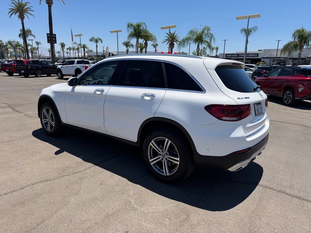Used 2022 Mercedes-Benz GLC 300 image 4