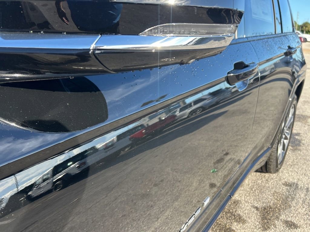 New 2025 Jeep Grand Cherokee Overland image 19