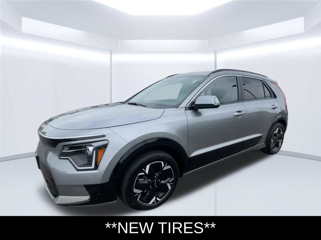 Used 2023 Kia Niro Wind w/ Wind Preserve Package FWD image 4