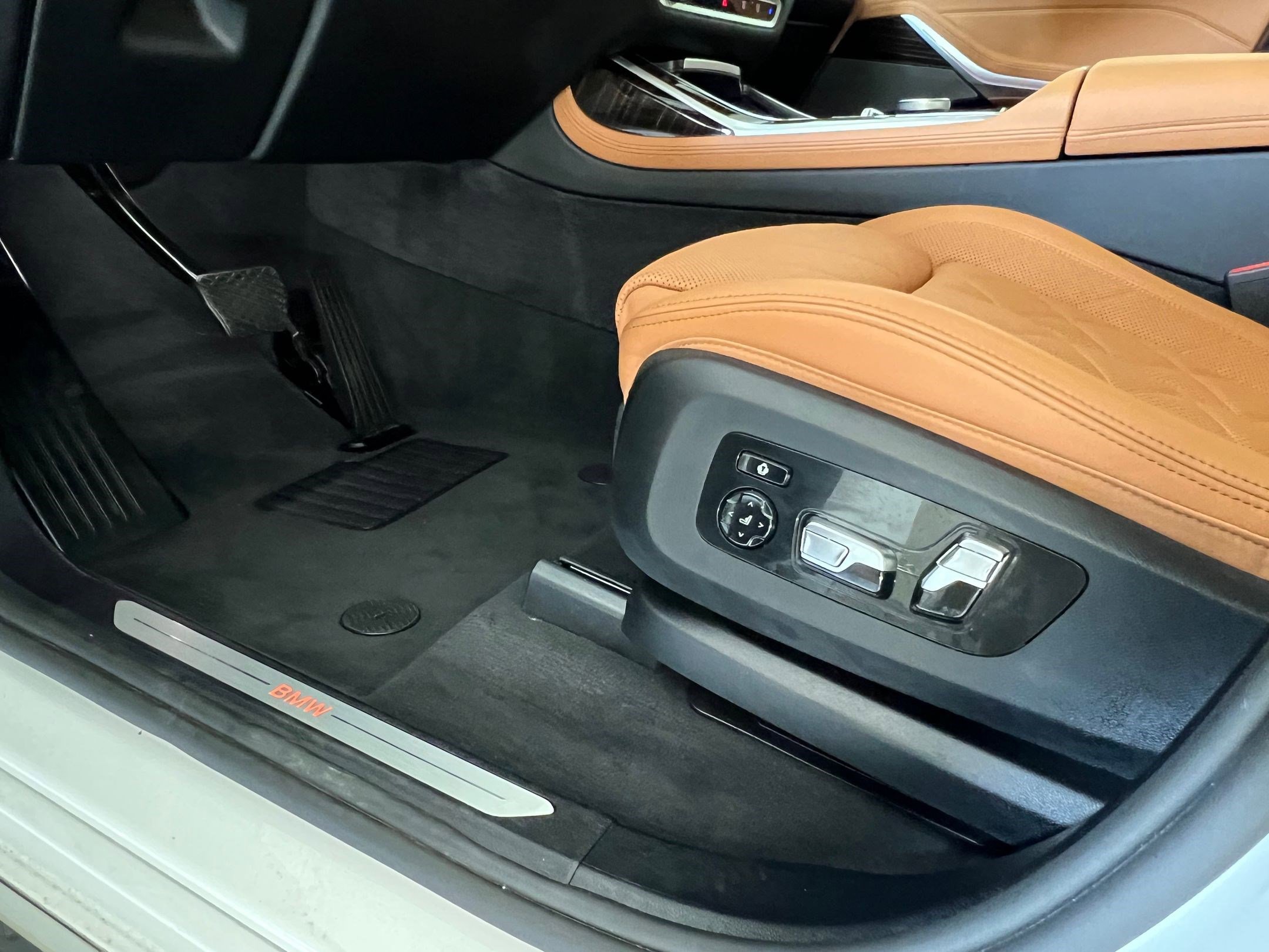 Used 2026 BMW X7 xDrive40i image 12