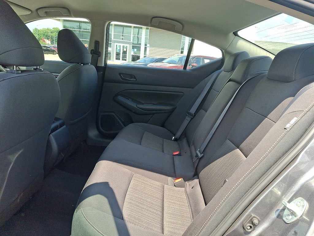 Used 2024 Nissan Altima 2.5 SV AWD/4WD image 9