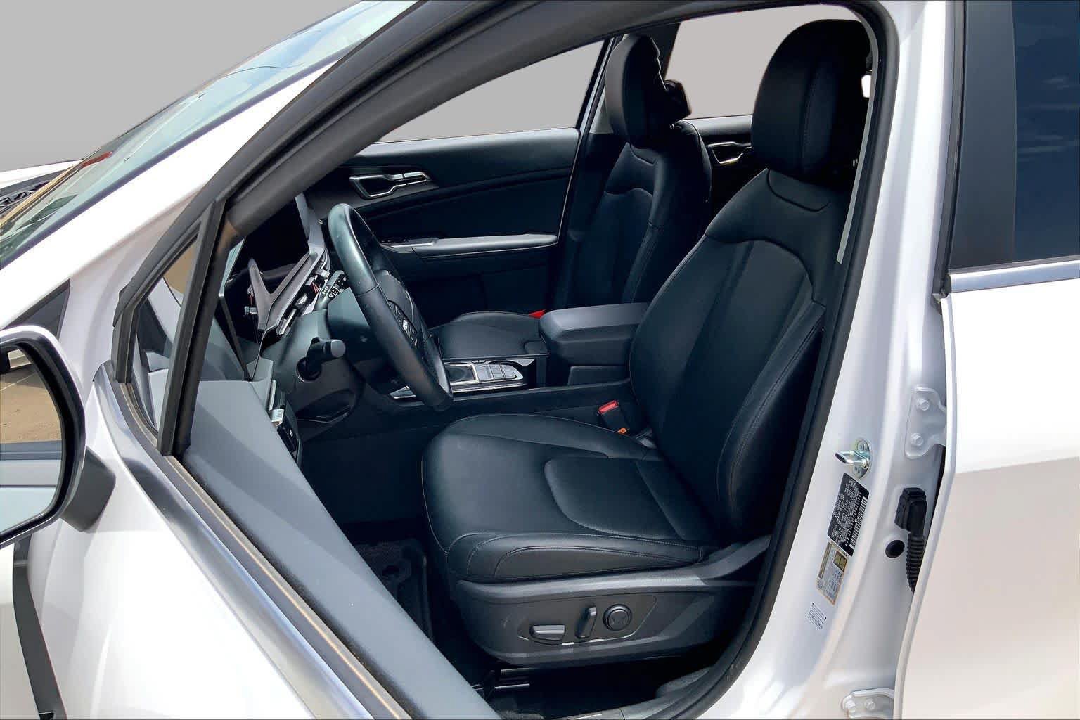 Certified 2026 Kia Sportage EX FWD image 15