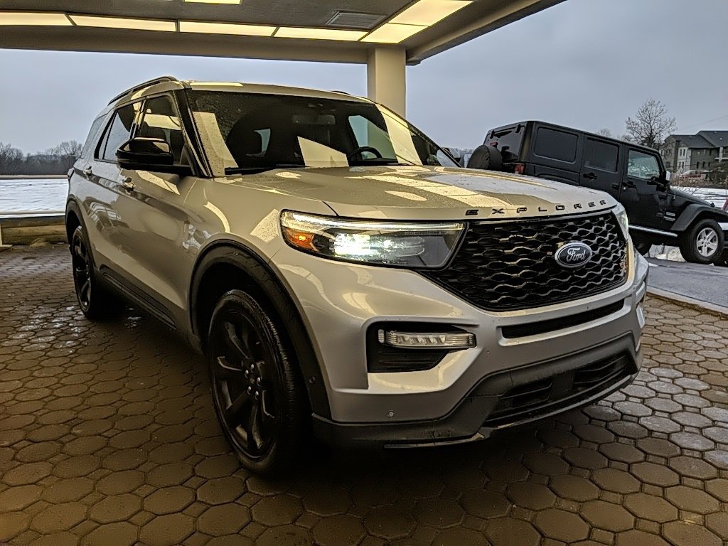 Used 2021 Ford Explorer ST w/ Equipment Group 401A image 3