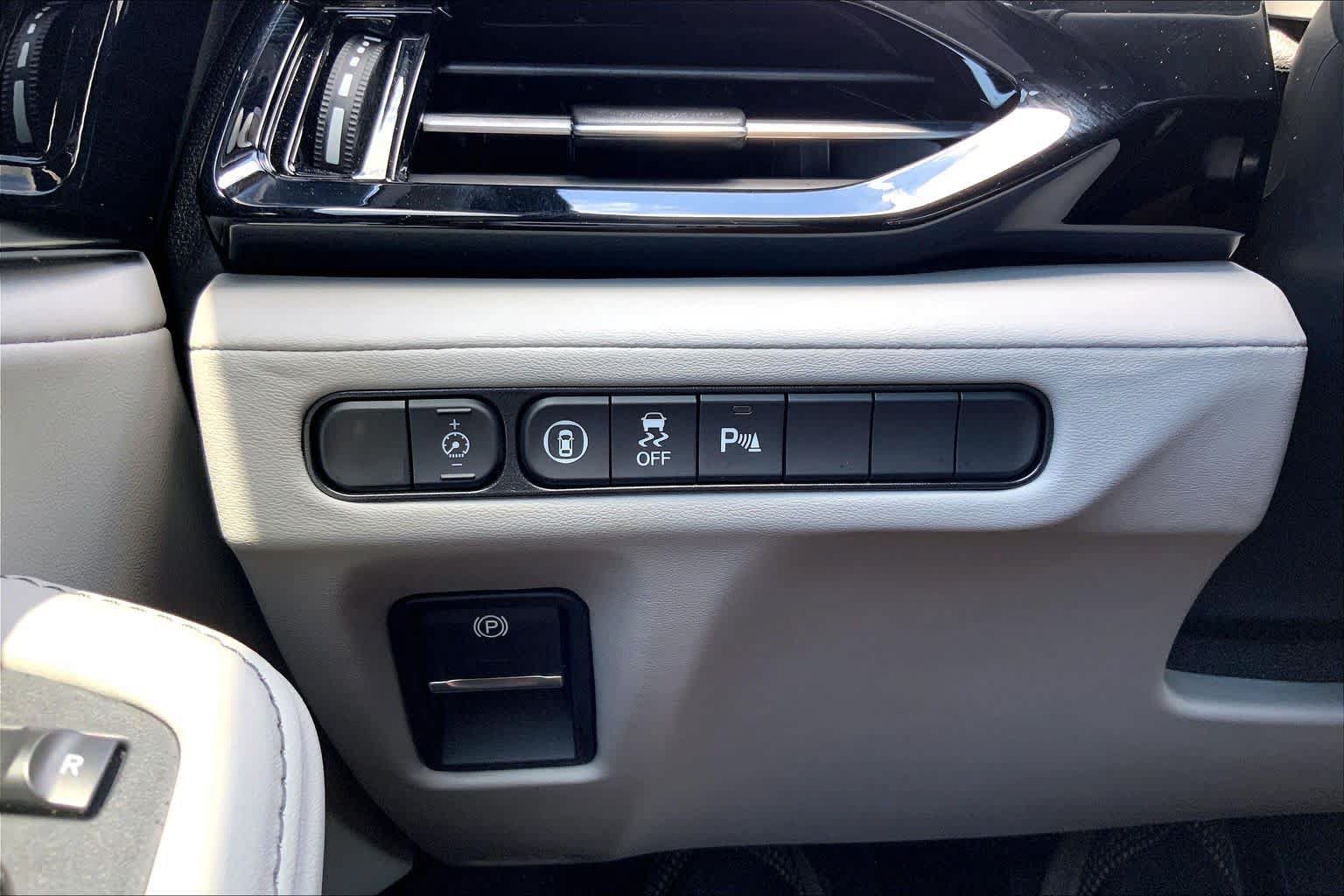 Used 2026 Acura MDX SH-AWD w/ Technology Package image 34