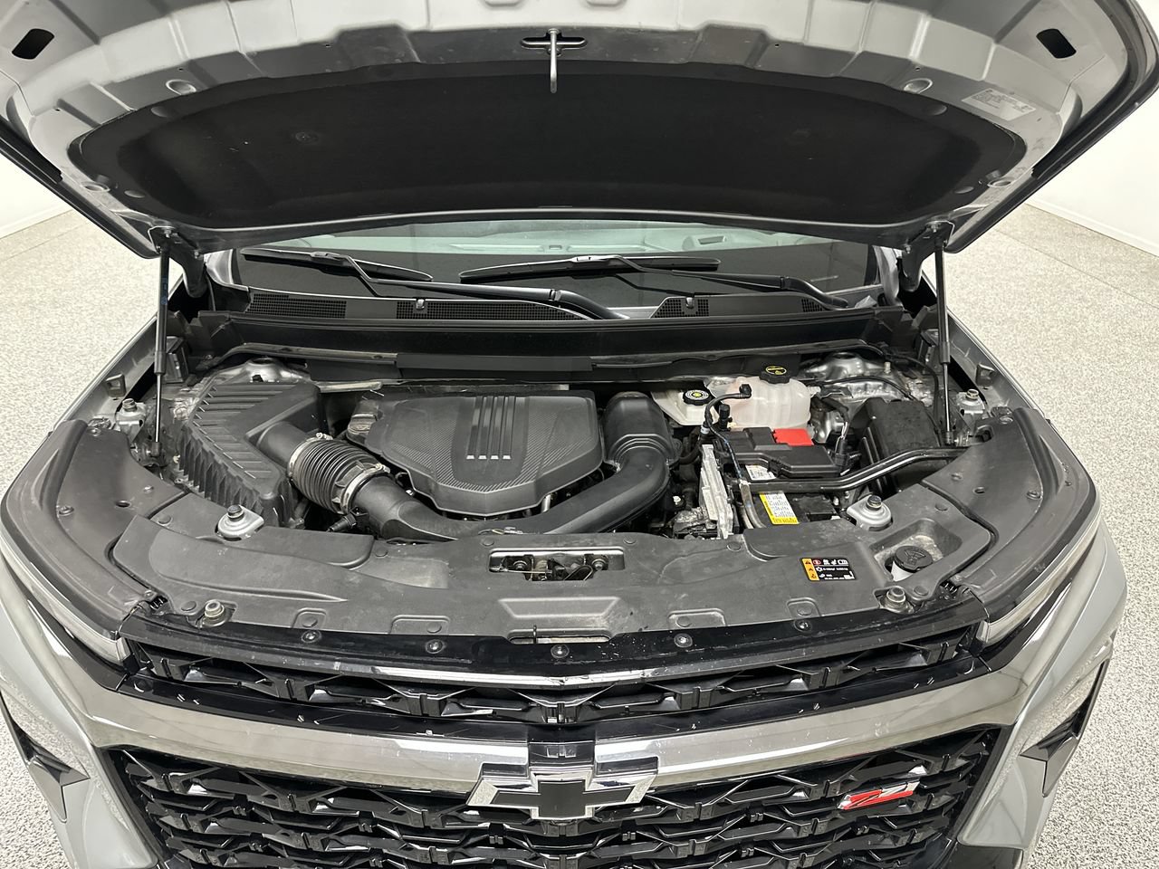 Used 2024 Chevrolet Traverse Z71 AWD/4WD image 16
