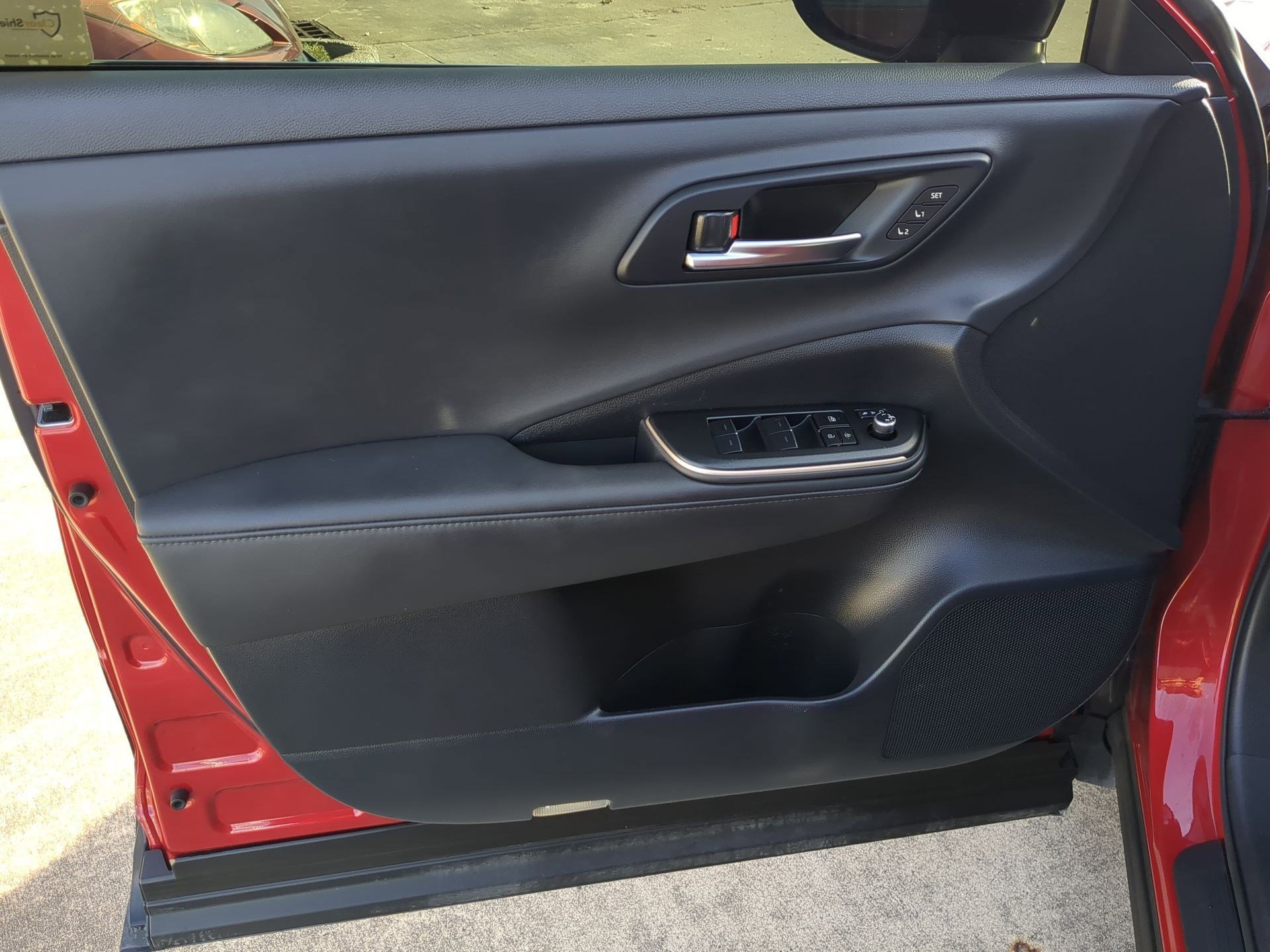 Used 2023 Toyota Crown Limited image 13