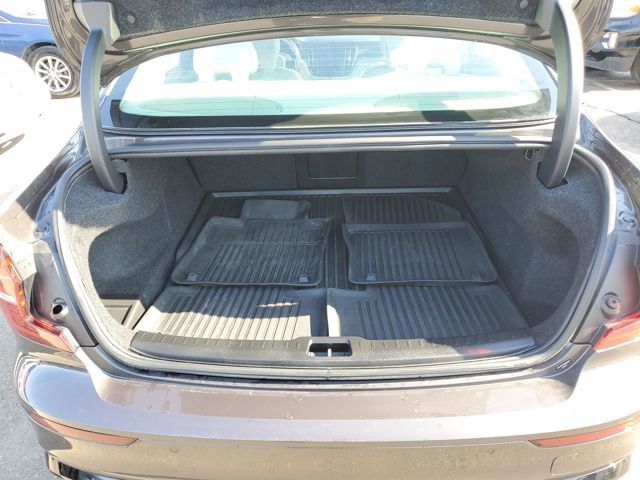 Used 2024 Volvo S60 B5 Core image 30