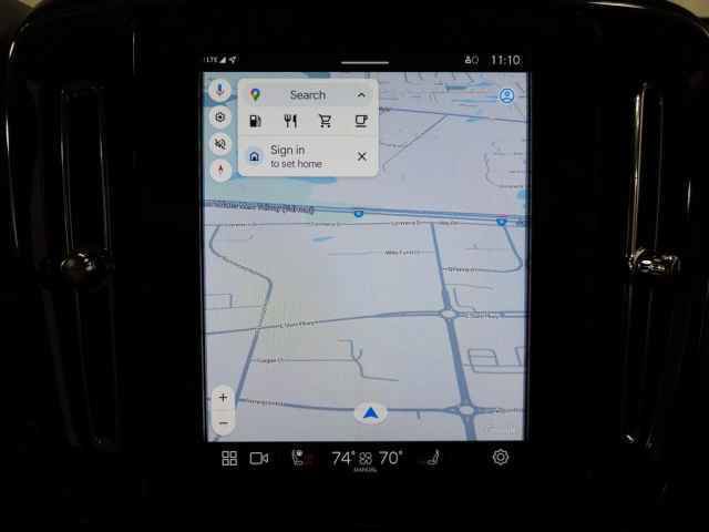 Certified 2025 Volvo XC40 B5 Core image 25