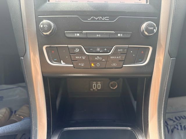 Used 2019 Ford Fusion SE image 26