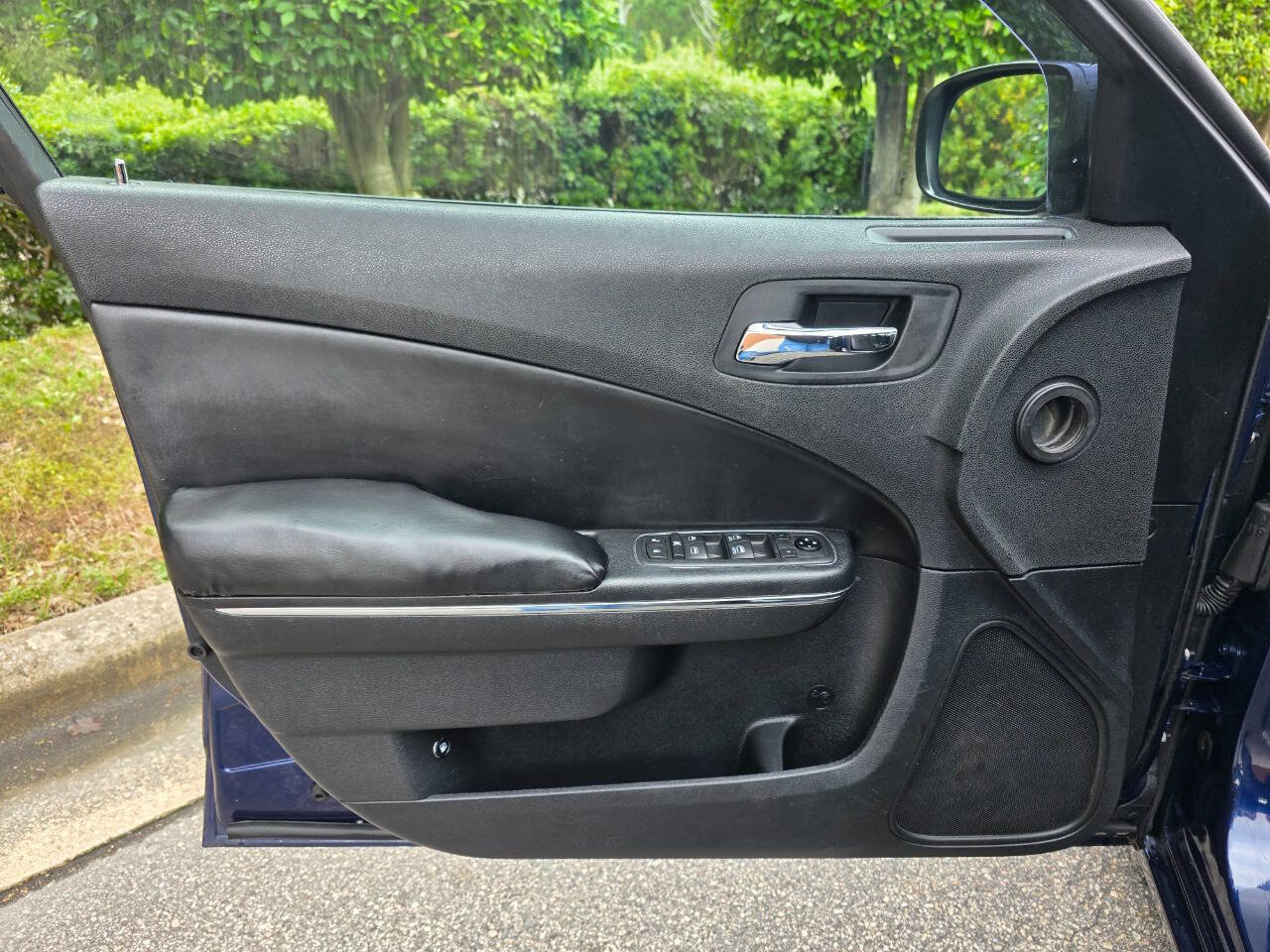 Used 2014 Dodge Charger SE w/ Sport Appearance Group image 9