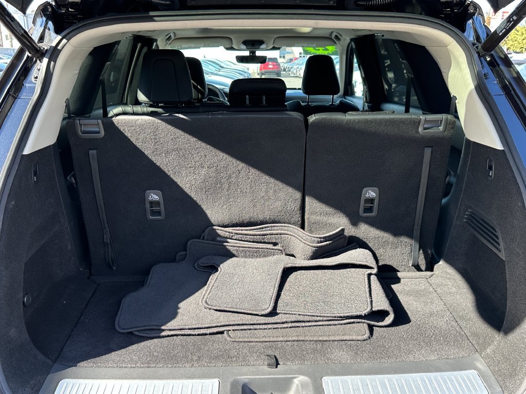 Used 2023 INFINITI QX60 Luxe w/ Cargo Package FWD image 22