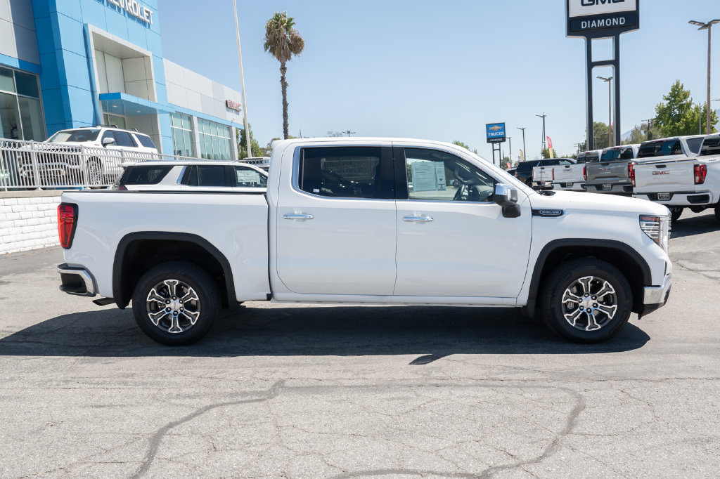 Used 2026 GMC Sierra 1500 SLT RWD image 4