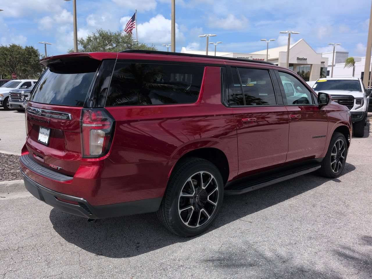 Used 2021 Chevrolet Suburban RST RWD image 5