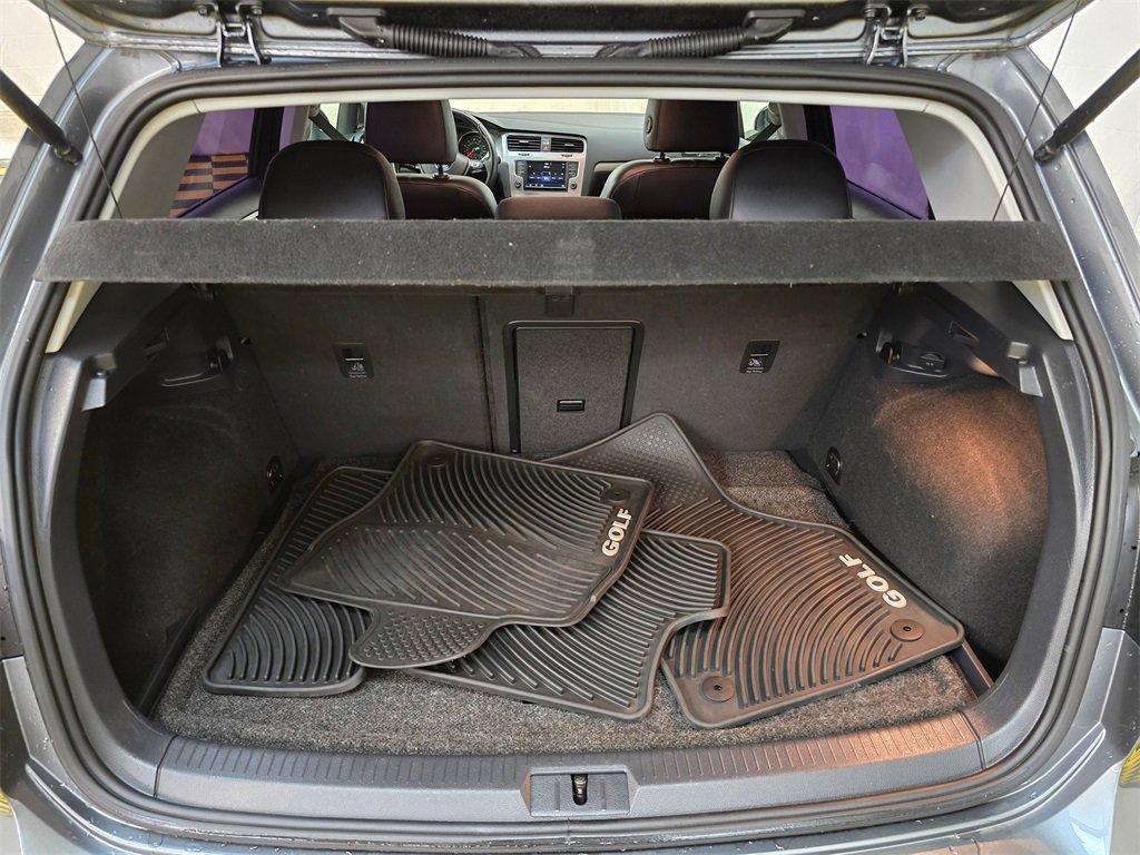 Used 2017 Volkswagen Golf Wolfsburg Edition image 14