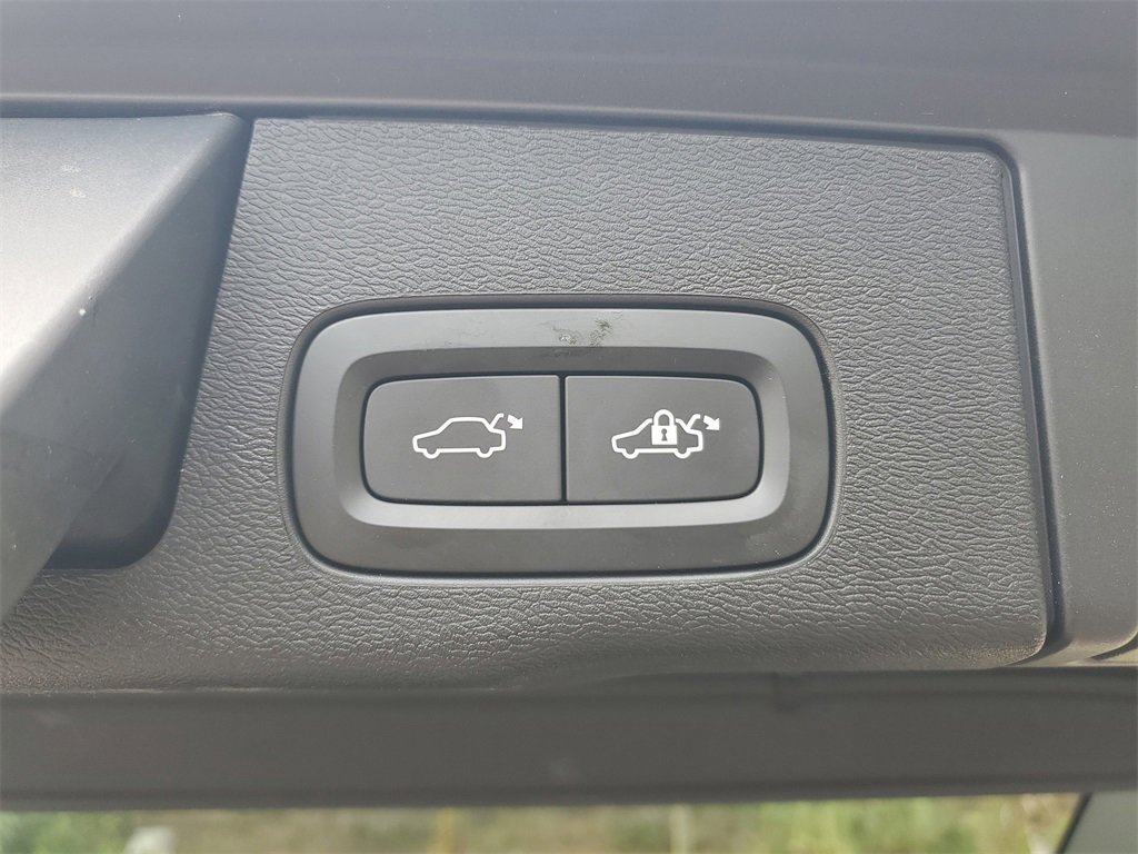 Used 2020 Volvo XC60 T6 Inscription image 9