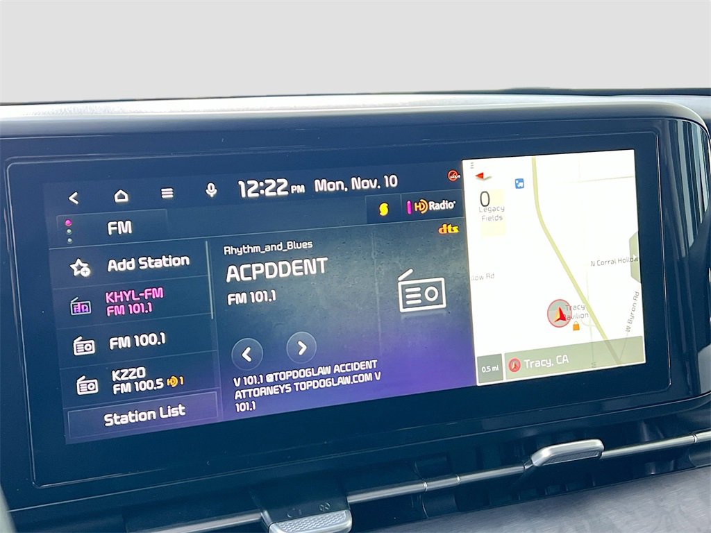 Used 2024 Kia Carnival EX image 15