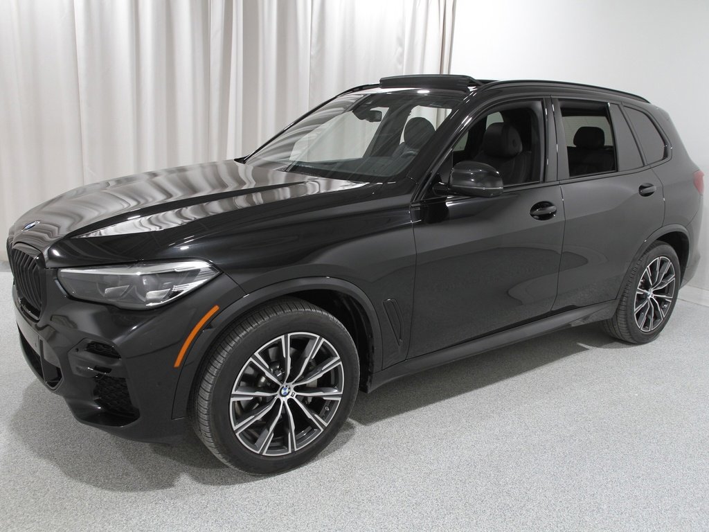 Used 2023 BMW X5 xDrive40i w/ M Sport Package image 3