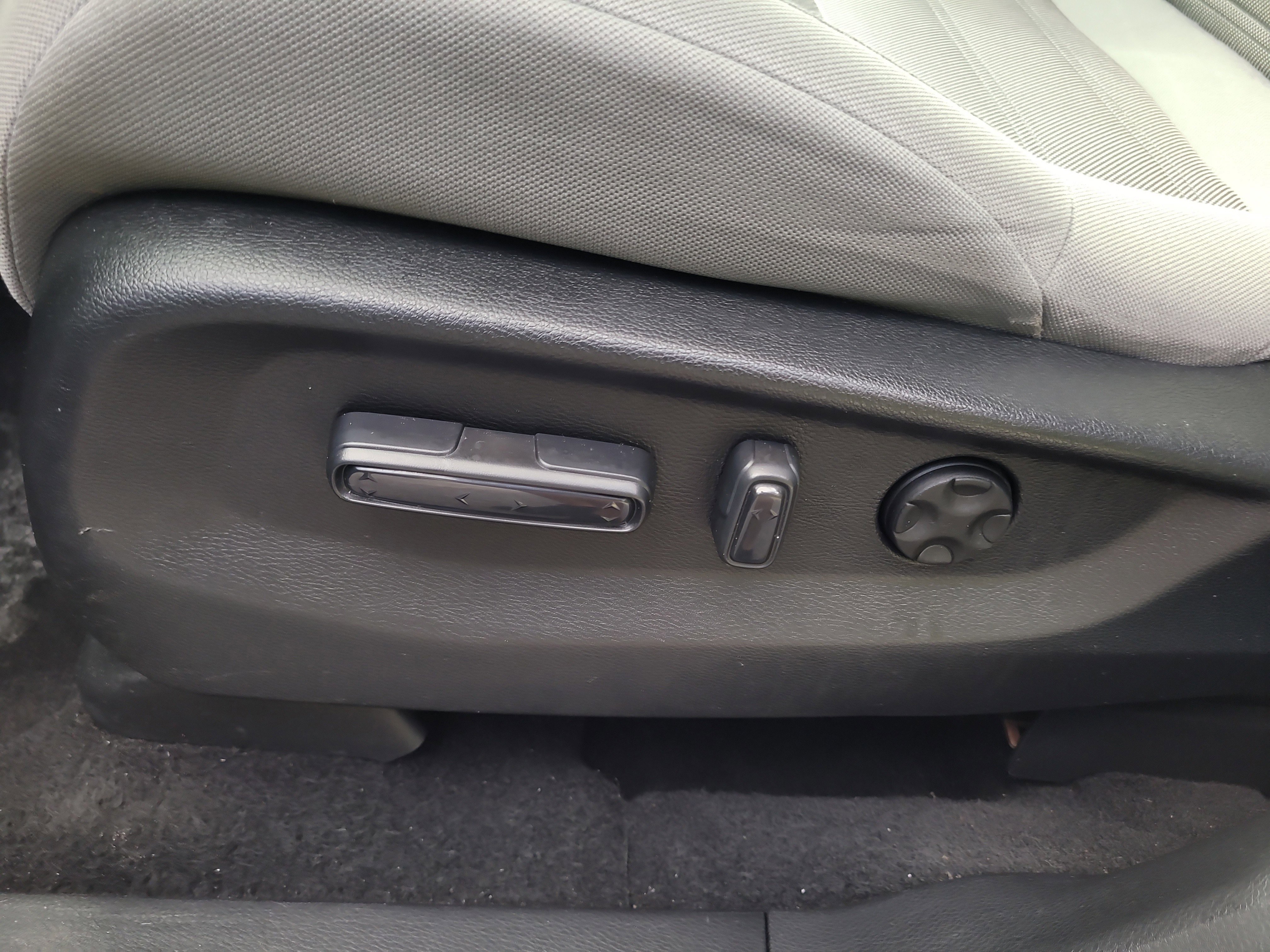 Used 2019 Honda CR-V EX image 21