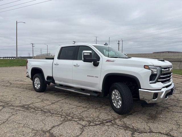 Used 2024 Chevrolet Silverado 2500 LTZ w/ LTZ Plus Package image 2