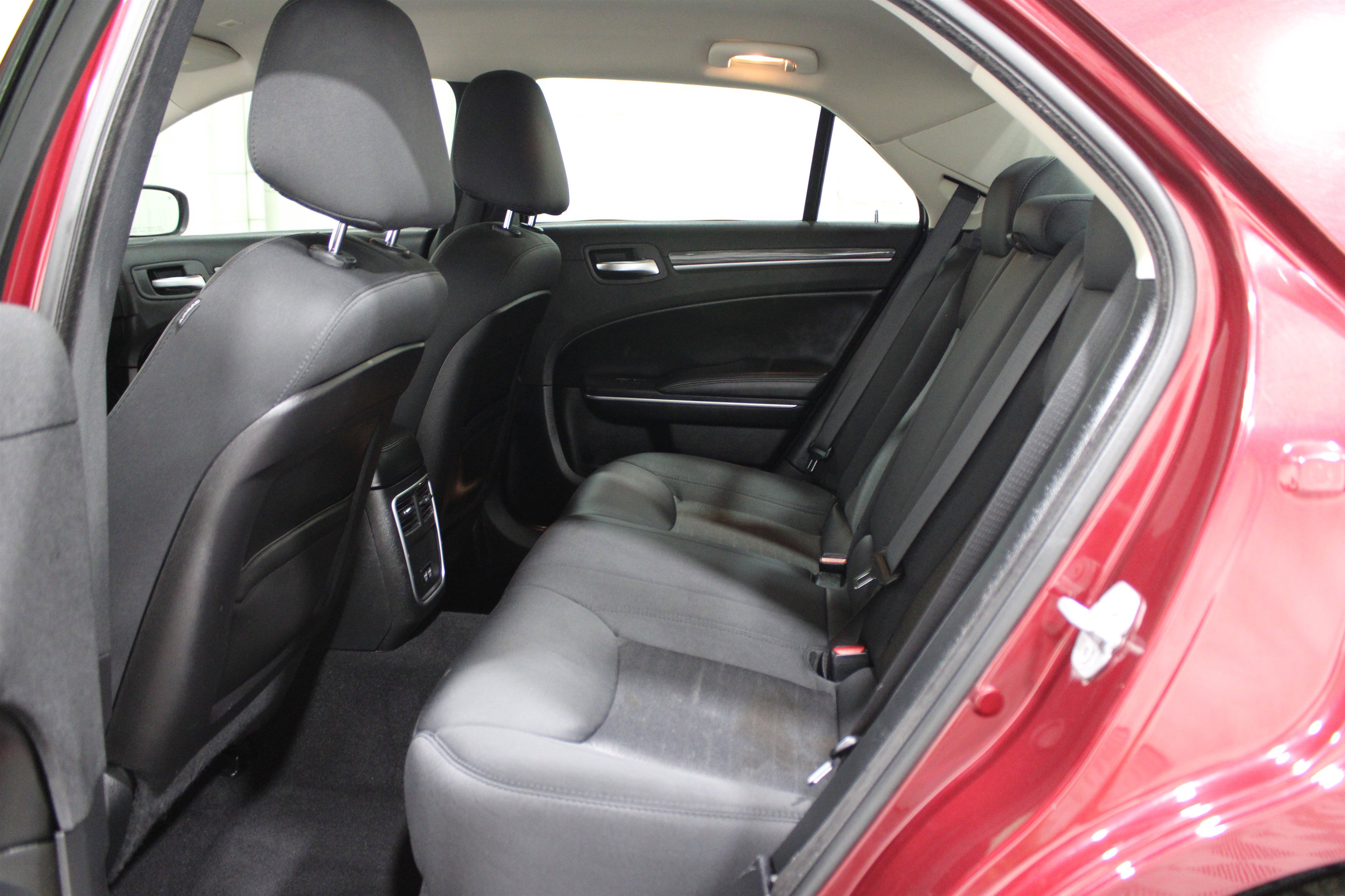 Used 2019 Chrysler 300 Touring w/ Sport Appearance Package image 24