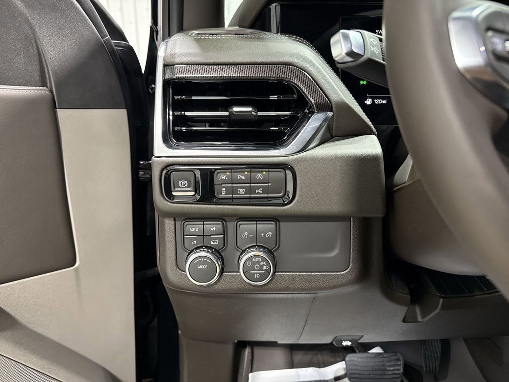 New 2026 GMC Yukon XL Elevation w/ LPO, Floor Liner Package AWD/4WD image 18