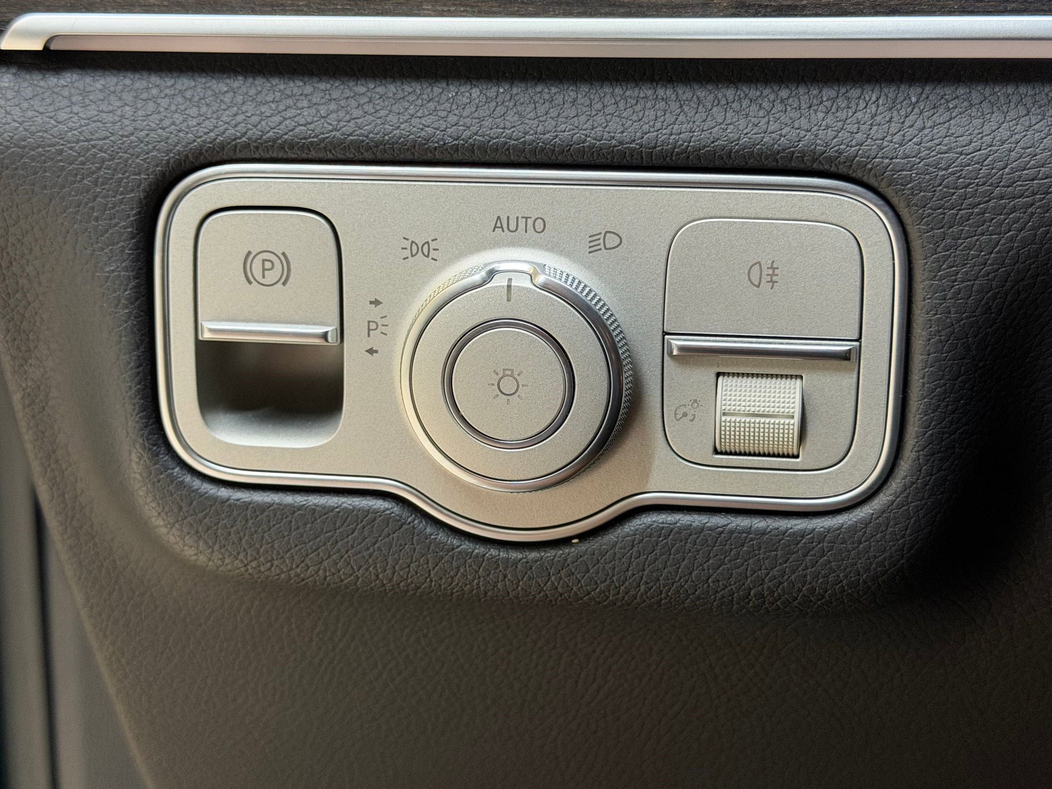 Used 2023 Mercedes-Benz GLS 450 4MATIC image 32