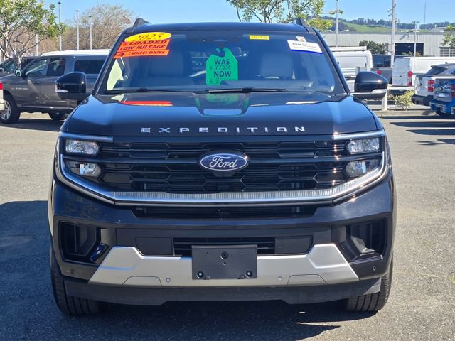 Certified 2025 Ford Expedition Max Platinum image 2