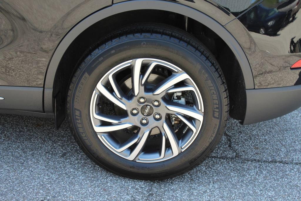 Used 2023 Lincoln Corsair FWD w/ Equipment Group 101A image 9