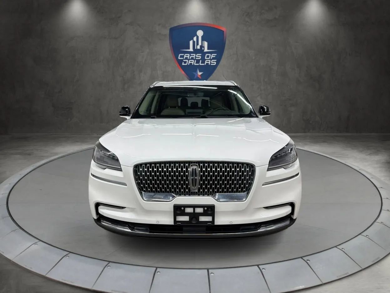 Used 2021 Lincoln Aviator AWD w/ Elements Package image 8