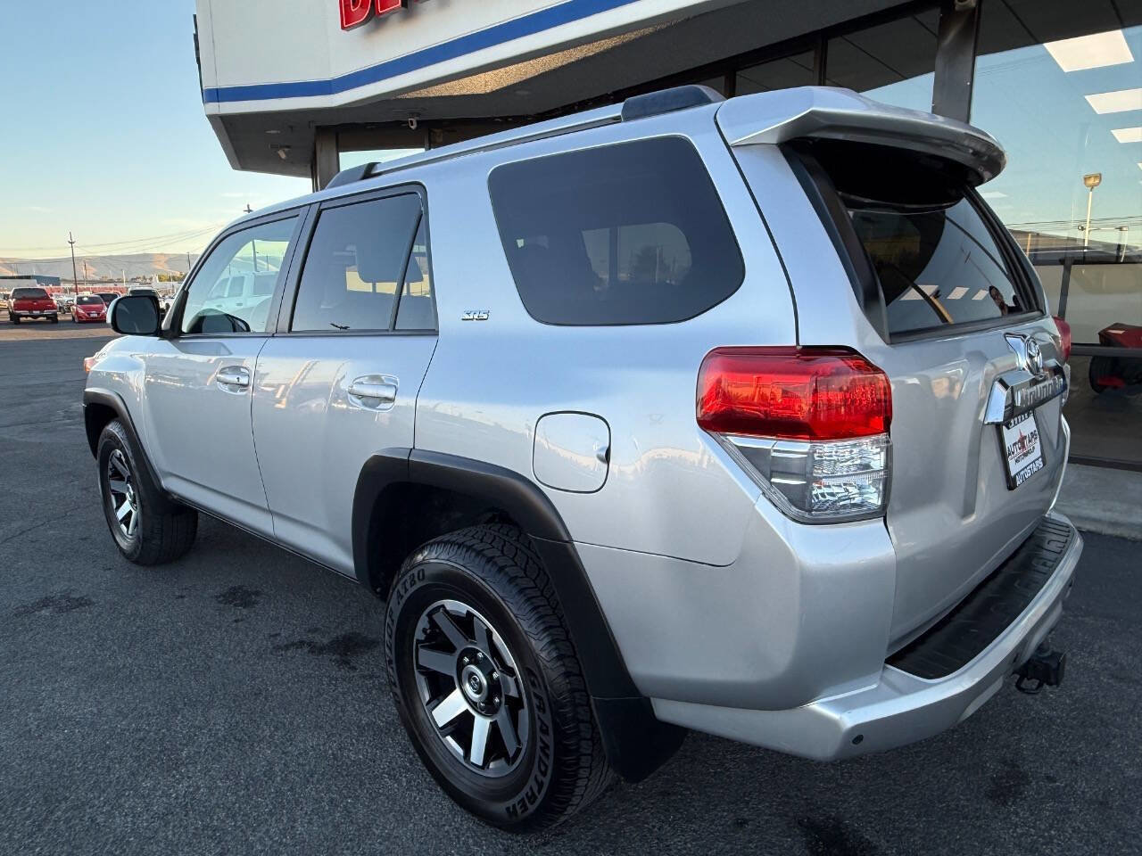 Used 2010 Toyota 4Runner SR5 image 7