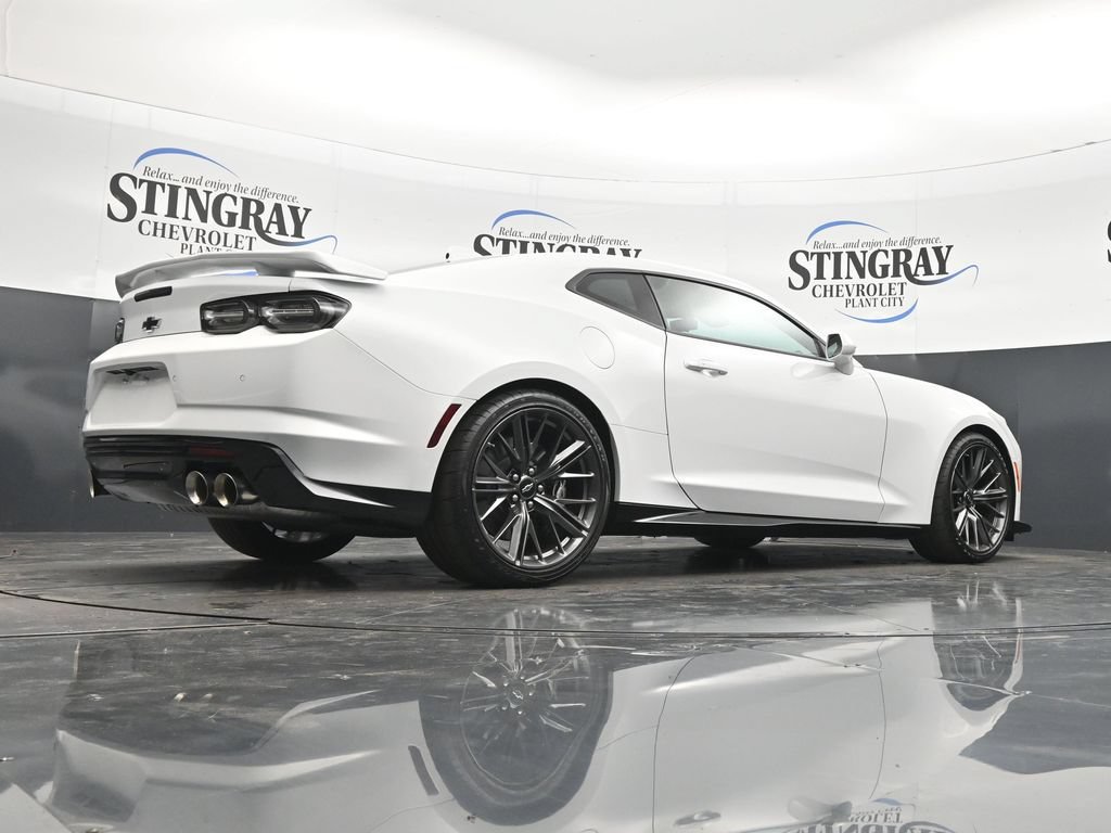 Used 2023 Chevrolet Camaro ZL1 RWD image 32