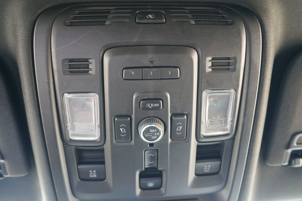 Used 2023 GMC Yukon XL Denali w/ Advanced Technology Package image 42