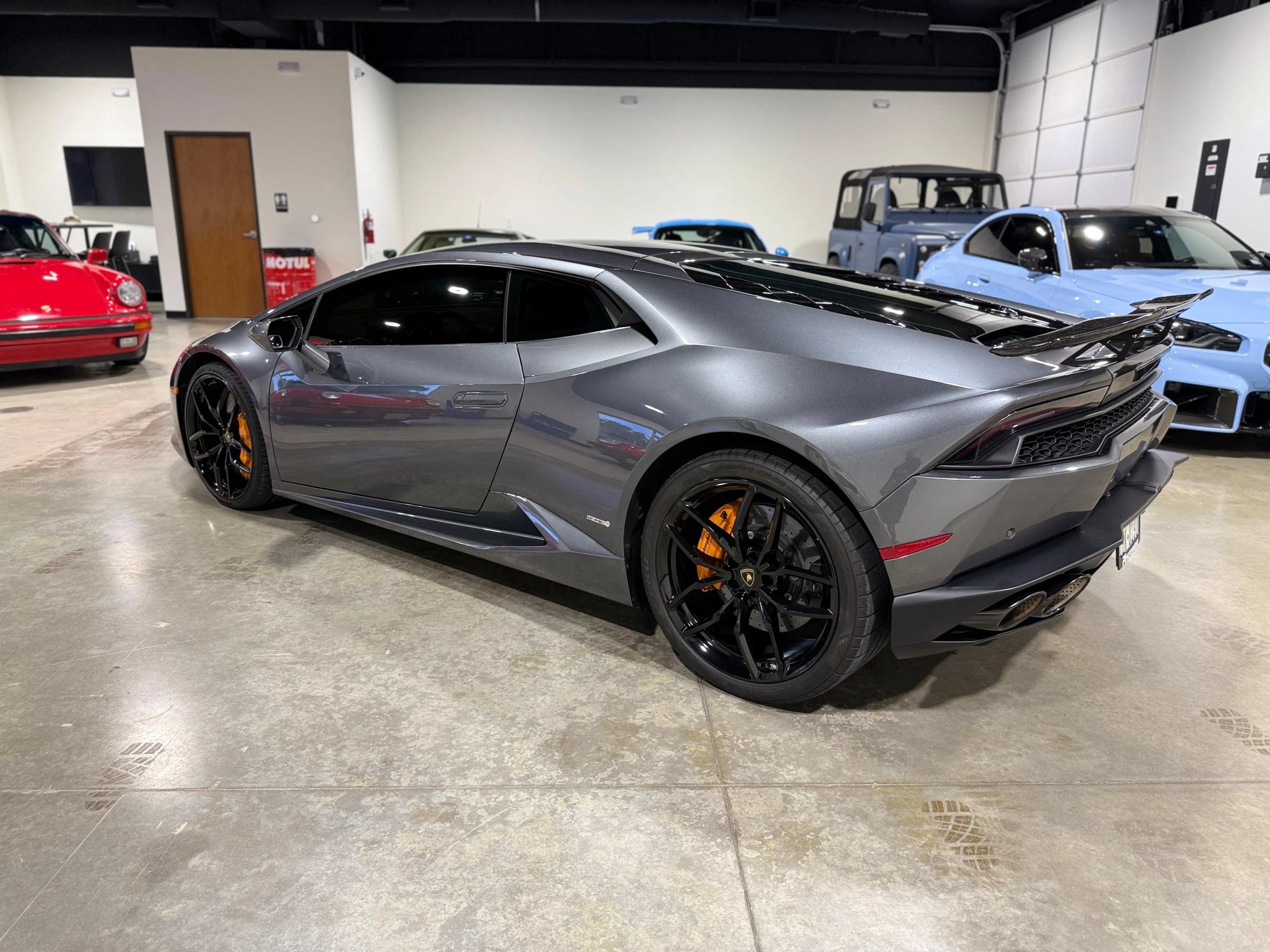 Used 2016 Lamborghini Huracan LP 610-4 AWD/4WD image 11