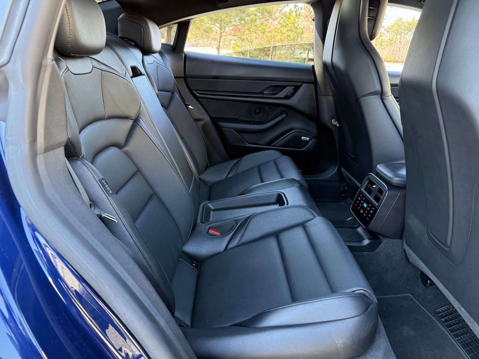 Used 2020 Porsche Taycan 4S image 40