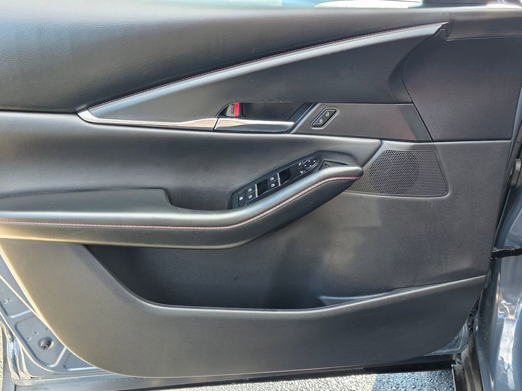 Used 2025 MAZDA CX-30 AWD 2.5 S w/ Preferred Package image 12