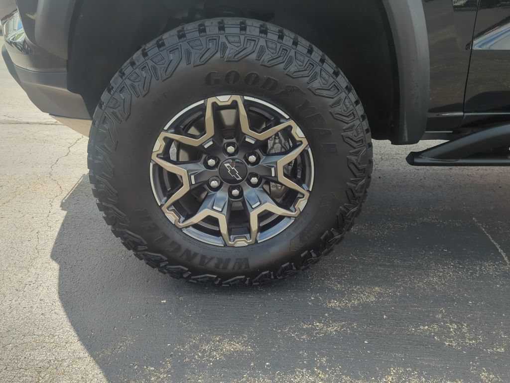 Certified 2024 Chevrolet Colorado ZR2 AWD/4WD image 15