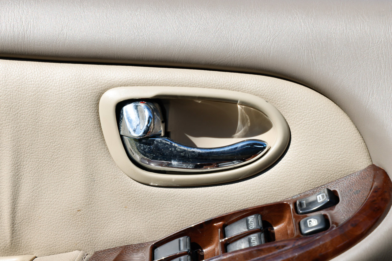 Used 2001 INFINITI I30 TOURING w/ (B03) Touring Sport Pkg image 38