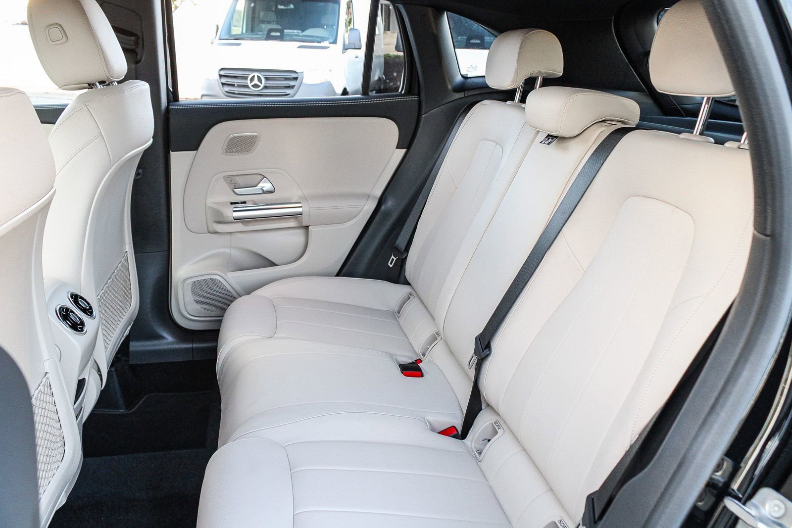 Certified 2025 Mercedes-Benz GLA 250 4MATIC image 21