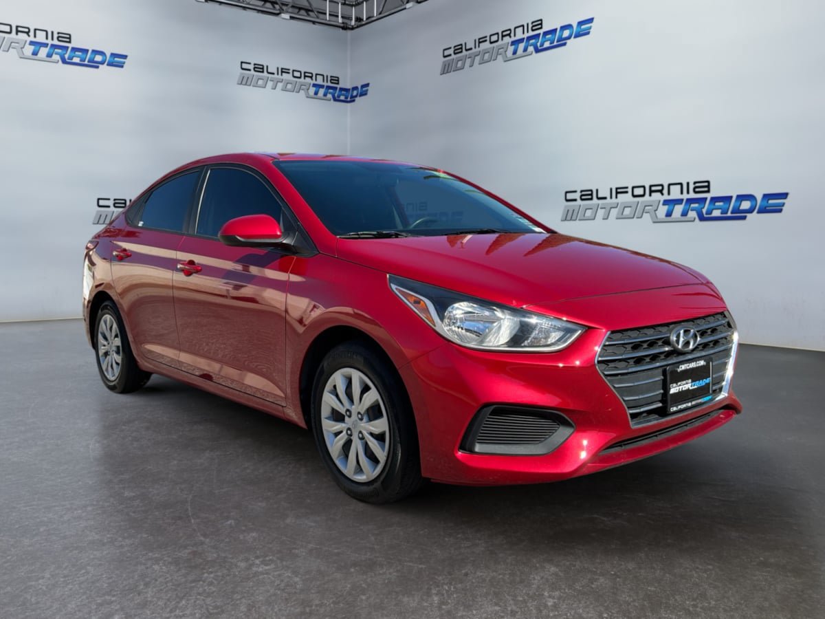 Used 2021 Hyundai Accent SE FWD image 3