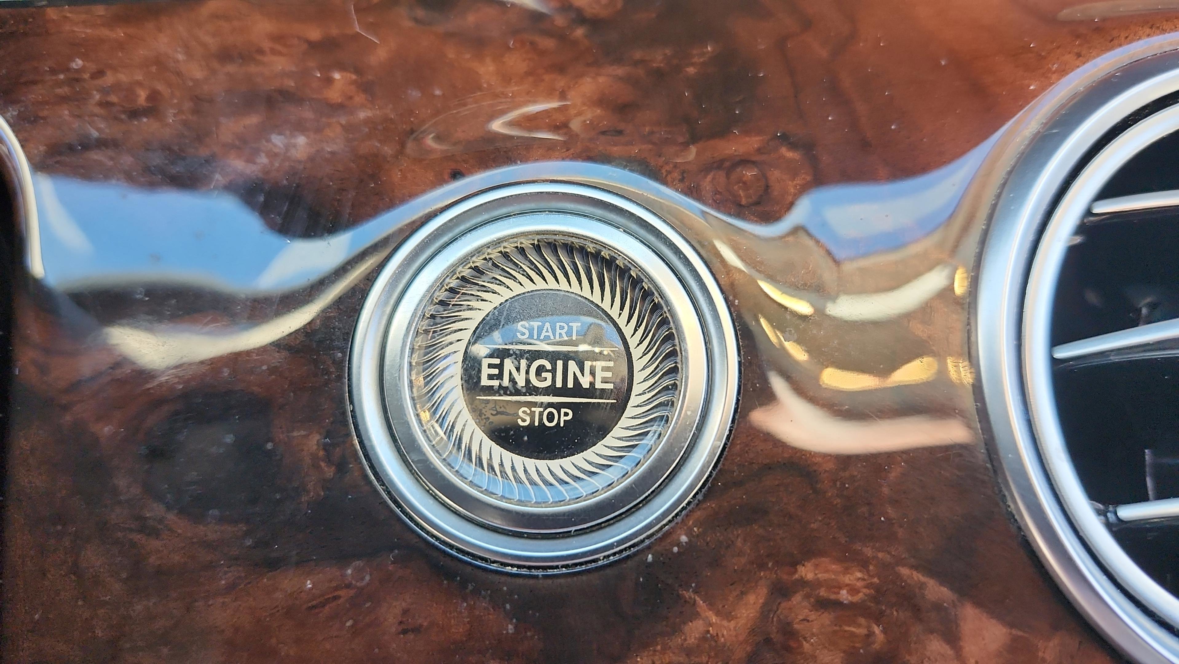 Used 2018 Mercedes-Benz E 300 image 33