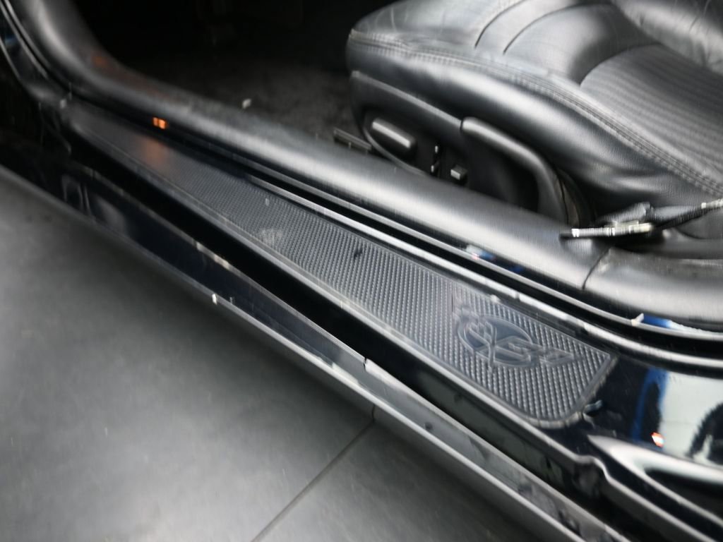 Used 2003 Chevrolet Corvette Convertible w/ Preferred Equipment Group1 image 18