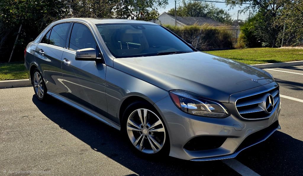 Used 2014 Mercedes-Benz E 250 BlueTEC Sedan image 2