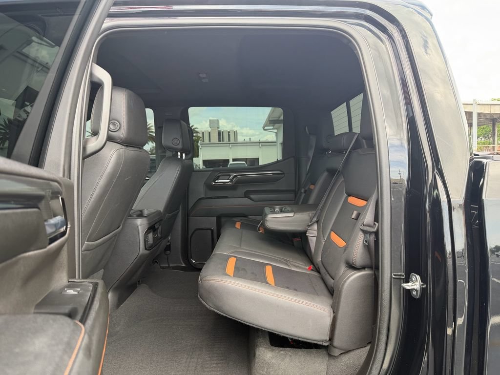 Used 2023 GMC Sierra 1500 AT4 w/ AT4 Preferred Package AWD/4WD image 14